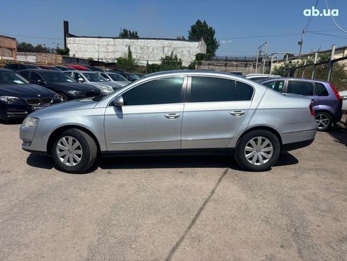 Volkswagen passat b6 2006 серый - фото 2