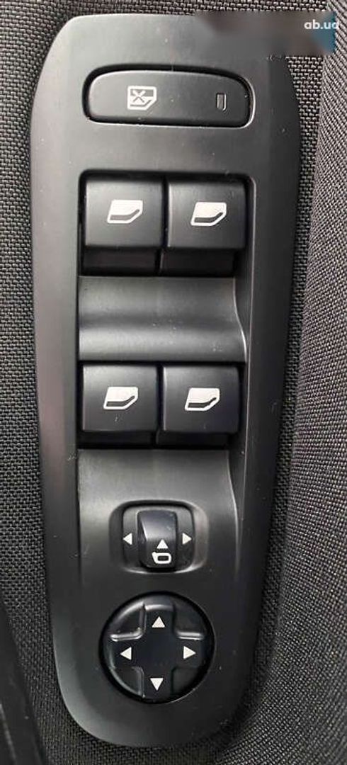 Peugeot 308 2020 - фото 20