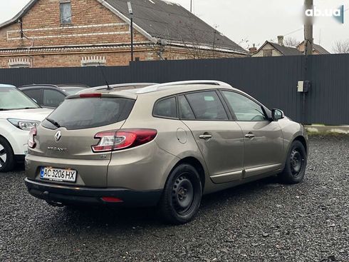 Renault Megane 2012 - фото 16