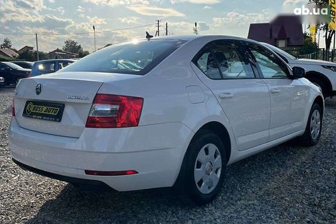 Skoda Octavia 2019 - фото 6