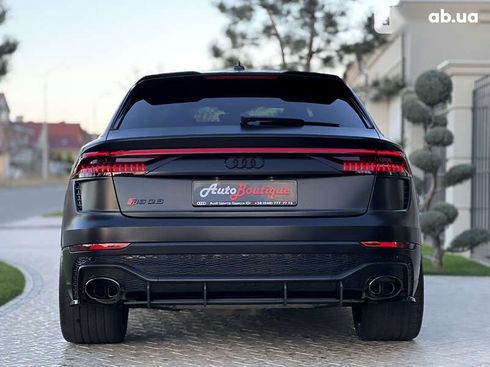 Audi RS Q8 2021 - фото 19
