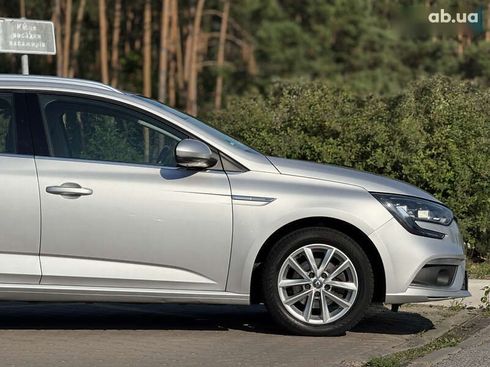 Renault Megane 2017 - фото 9