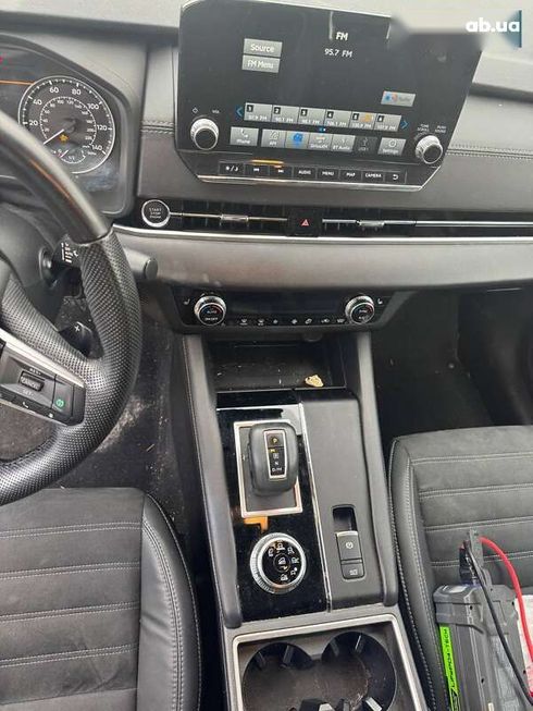 Mitsubishi Outlander 2022 - фото 14