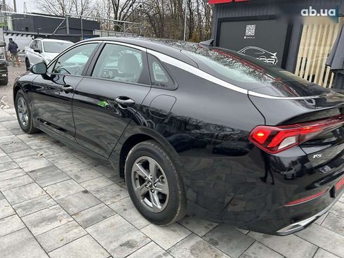 Kia K5 2021 - фото 17