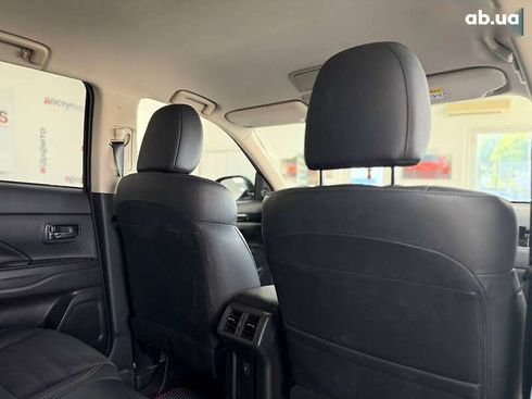 Mitsubishi Outlander 2020 - фото 22