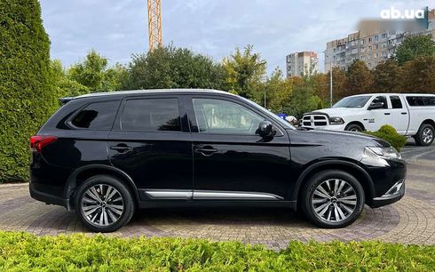 Mitsubishi Outlander 2019 - фото 4