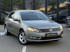 Продажа б/у Volkswagen Passat 2013 года - купить на Автобазаре