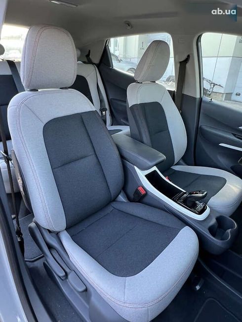 Chevrolet Bolt 2020 - фото 29