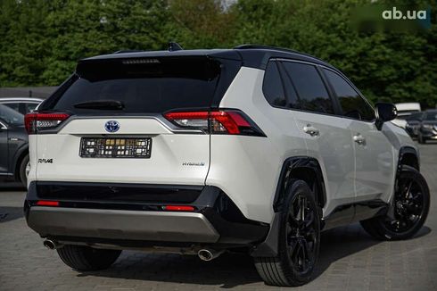 Toyota RAV4 2022 - фото 8