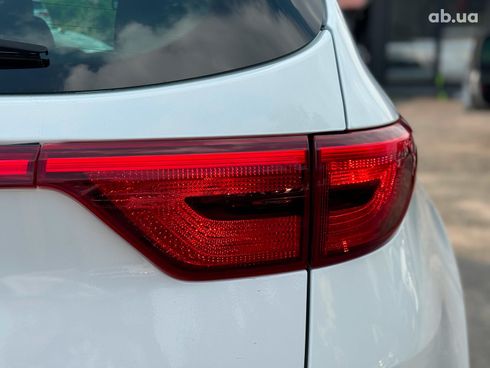 Kia Sportage 2016 белый - фото 12