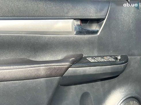 Toyota Hilux 2017 - фото 27