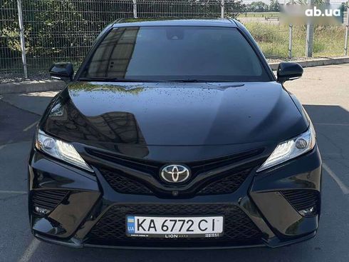 Toyota Camry 2019 - фото 2
