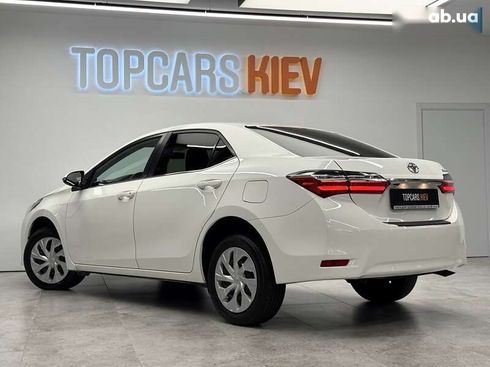 Toyota Corolla 2017 - фото 12