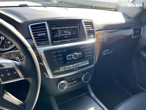 Mercedes-Benz GL-Класс 2015 - фото 25