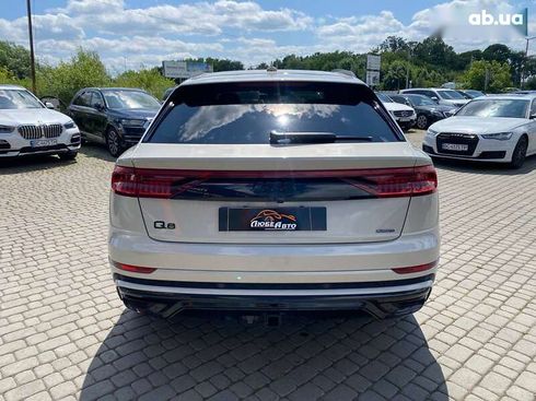 Audi Q8 2021 - фото 6