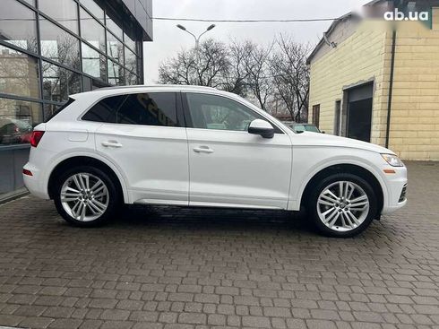 Audi Q5 2017 - фото 8