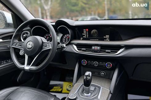 Alfa Romeo Stelvio 2017 - фото 23