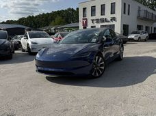 Продаж вживаних Tesla Model 3 2024 року - купити на Автобазарі
