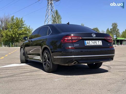 Volkswagen Passat 2017 - фото 18