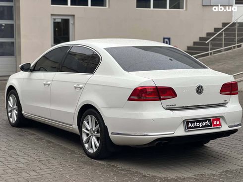 Volkswagen passat b7 2012 белый - фото 4