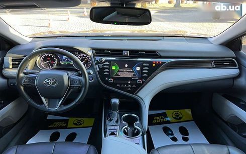 Toyota Camry 2020 - фото 14