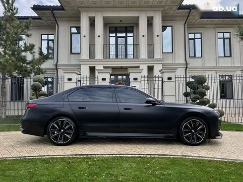 BMW 7 серия 2023 - фото 18