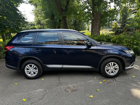 Mitsubishi Outlander 2016 синий - фото 4