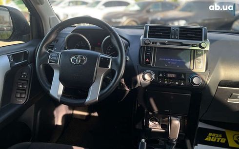 Toyota Land Cruiser Prado 2017 - фото 10