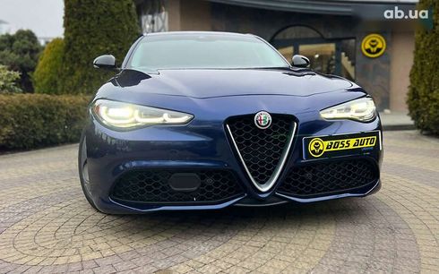 Alfa Romeo Giulia 2017 - фото 11