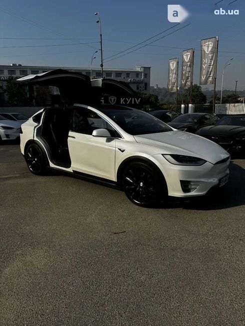 Tesla Model X 2019 - фото 21