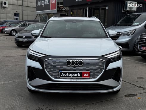 Audi Q4 e-tron 2023 белый - фото 9