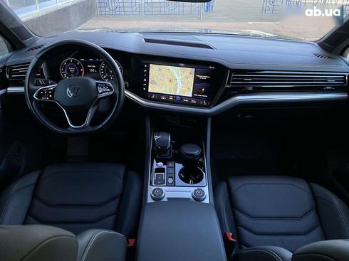 Volkswagen Touareg 2022 - фото 12