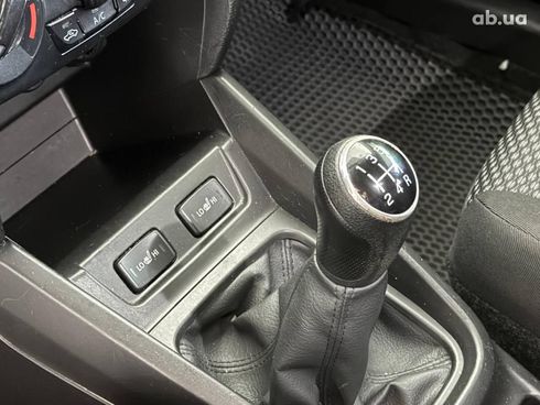 Suzuki Vitara 2018 белый - фото 13