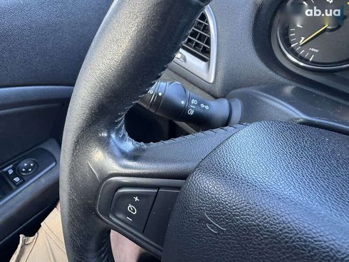 Renault Megane 2015 - фото 24