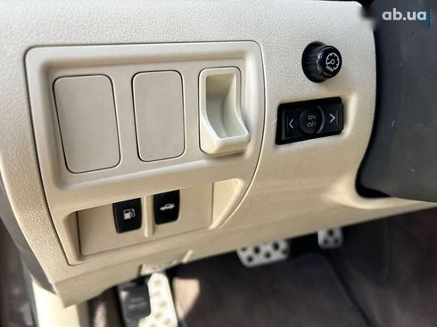Lexus IS 2010 - фото 18