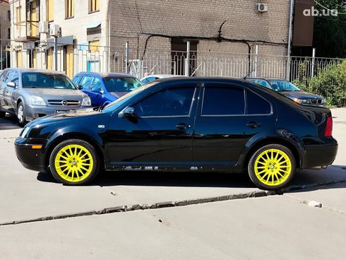 Volkswagen Jetta 2002 черный - фото 8