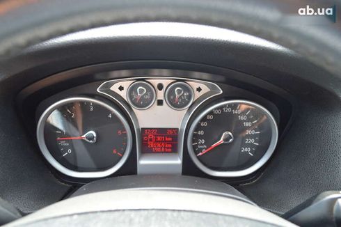 Ford Focus 2010 - фото 20