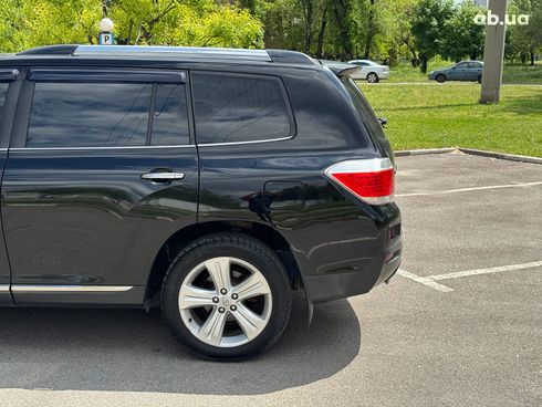 Toyota Highlander 2010 черный - фото 10