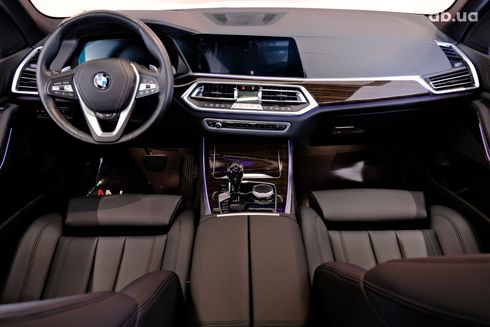 BMW X5 2018 белый - фото 7