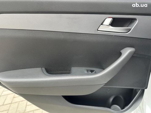 Hyundai Sonata 2018 белый - фото 13