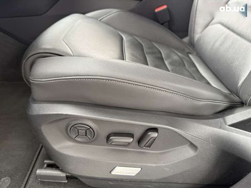 Volkswagen Touareg 2022 - фото 30