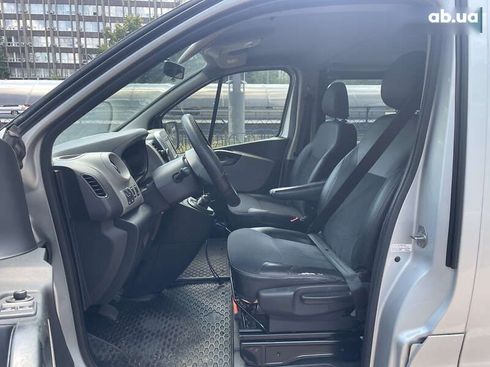 Renault Trafic 2015 - фото 12