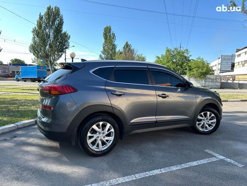 Hyundai Tucson 2019 серый - фото 27