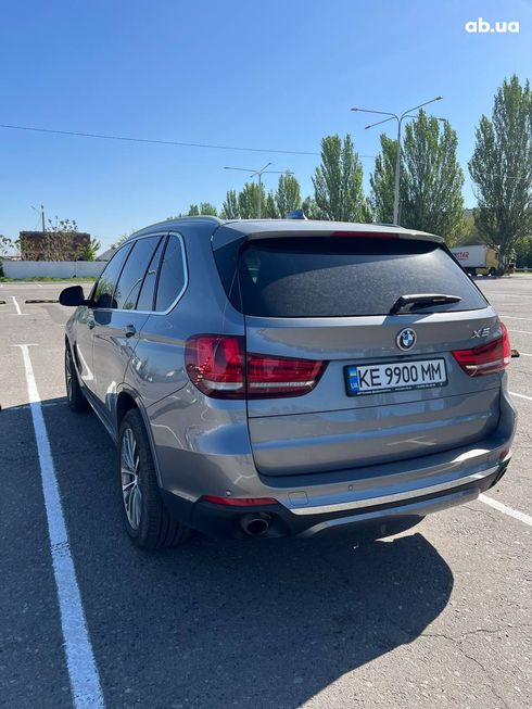 BMW X5 2015 серый - фото 3