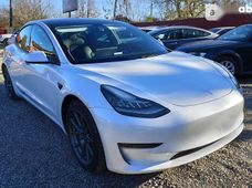Продаж вживаних Tesla Model 3 в Івано-Франківській області - купити на Автобазарі