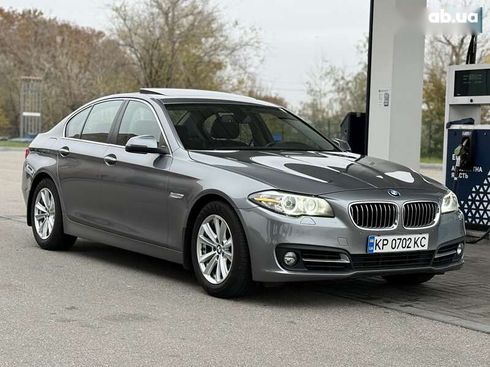 BMW 5 серия 2015 - фото 3
