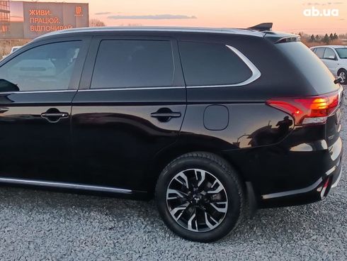 Mitsubishi Outlander 2018 черный - фото 9