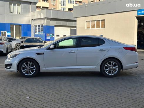 Kia Optima 2012 белый - фото 11