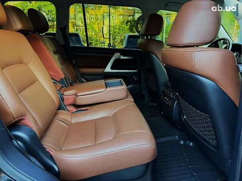 Toyota Land Cruiser 2019 - фото 30
