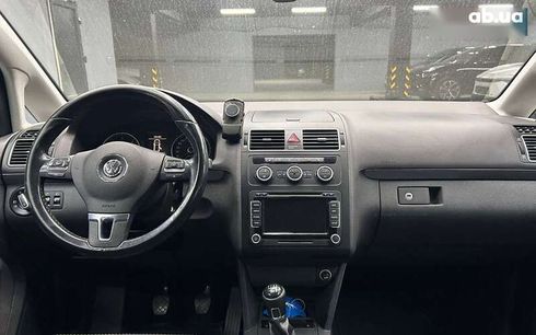 Volkswagen Touran 2014 - фото 12
